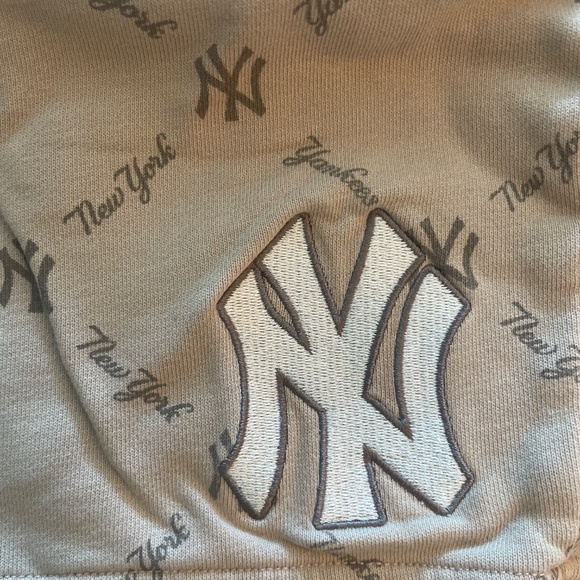 Men’s New Era shorts NYC Yankees Small - Picture 2 of 5